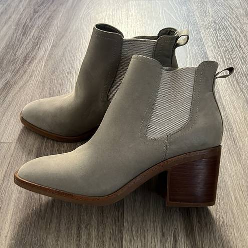 MIA Emersyn Leather Round Toe Ankle Boots