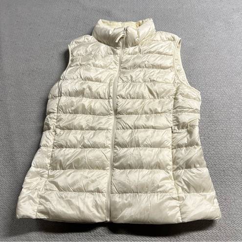 Uniqlo  Ultra Down Puffer Vest in White Ivory Size Medium EUC