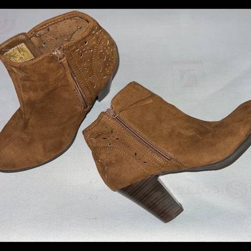 American Eagle AEO  Brown Side Zip Ankle Booties Sz 10