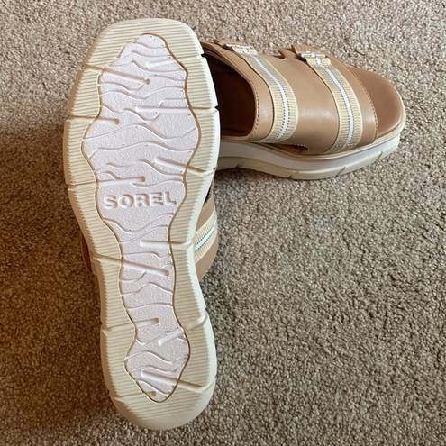 Sorel Joanie III Sporty Beige and White Leather Slide Wedge Sandal Size 9