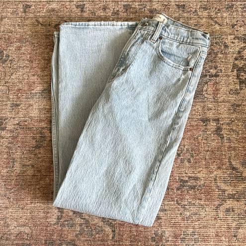 Abercrombie & Fitch  The 90’s Relaxed Jean High Rise