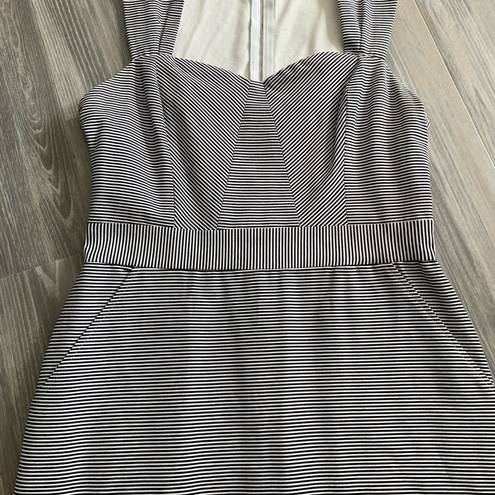 Harper  striped dress size L black and white