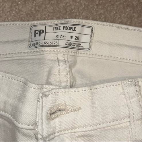 Free People  Great Heights Light Ivory Denim Frayed Hen Distressed Skinny Jeans