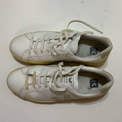 VEJA  URCA CWL White Butter Leather Unisex Sneakers Size W-11 M-9.0