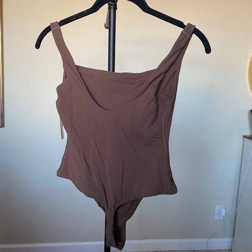 SKIMS NWT  Fits Everybody Square Neck Bodysuit Cocoa Brown Size M