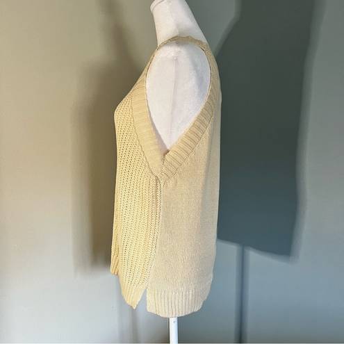 Nine West  - Halter Neck Sweater Tank - Size L in a cream color