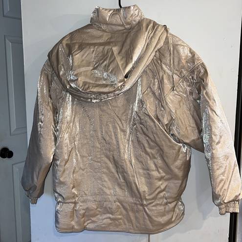 Mulberry  STREET Vintage Women’s Light Gold Shimmer Hooded Puffer Coat Size M