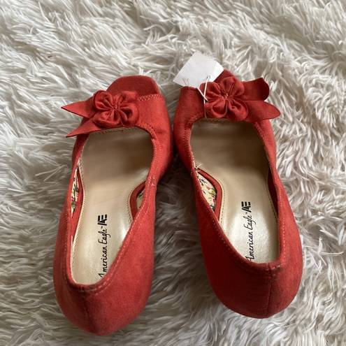 American Eagle New Orange suede peep toes wedge shoes, Size 7