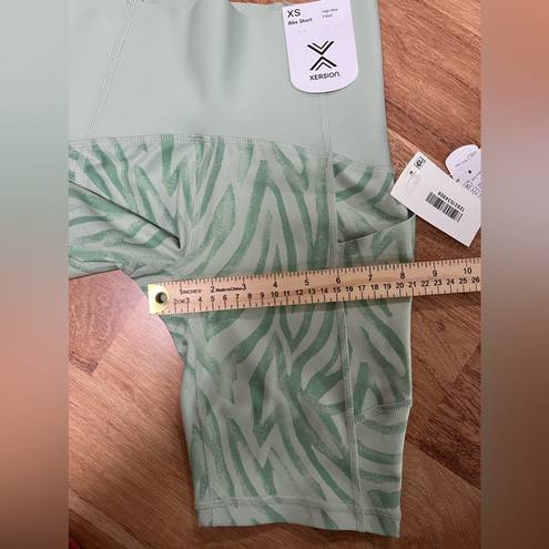 Xersion  Quick Dry Plus Bike Short Size XS New Green Zebra