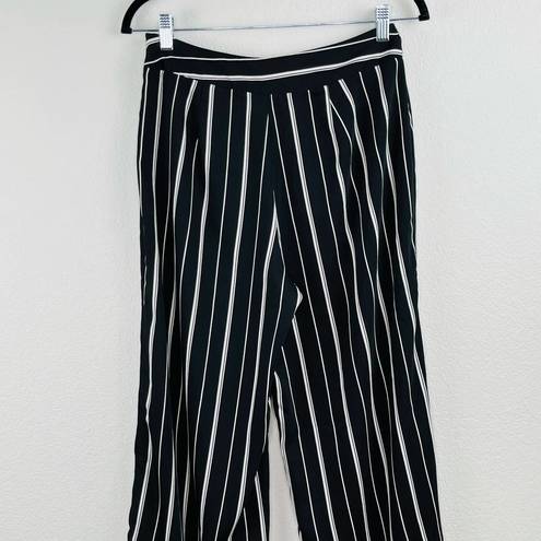 Like an angel  Black White Striped Wide Leg Dress Slacks Pants SZ Small 28" Waist