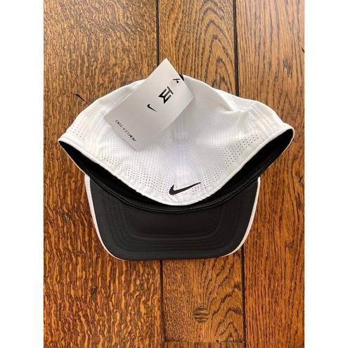 Nike  TW Tiger Woods Legacy 91 Golf Hat Men's Size L/XL Elastic White DH1344-100