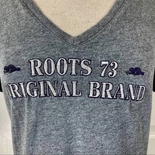 Roots  embroidered heather gray v-neck T-shirt, medium short sleeve cotton tee