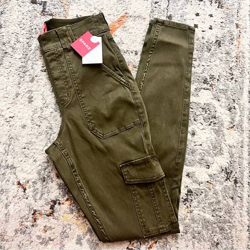 Spanx Stretch Twill Ankle Cargo Pant‎ Darken Olive Size Small Tall NWT