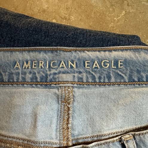 American Eagle  Low Rise Skater Jean Cropped Denim Jeans Light Wash Size 8 Short