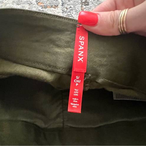 Spanx Stretch Twill Ankle Cargo Pant‎ Darken Olive Size Small Tall NWT