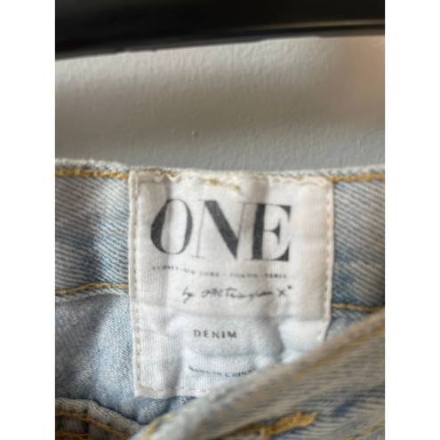 One Teaspoon  Awesome Baggies Distressed Boyfriend Jeans