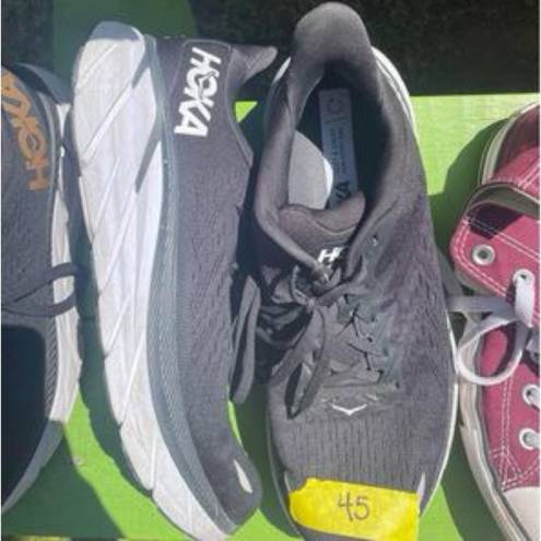 Hoka  Clifton Black