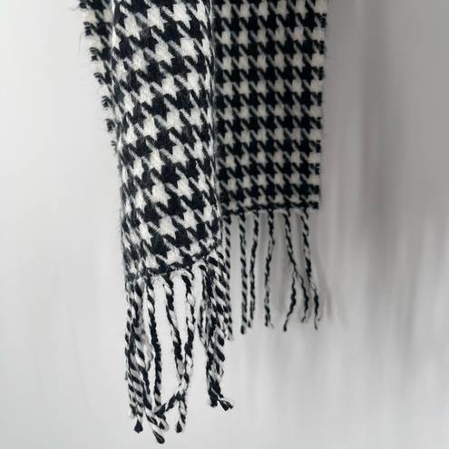 Houndstooth CASHMERE Scarf Made in Scotland  Black White Winter Outdoors Classic