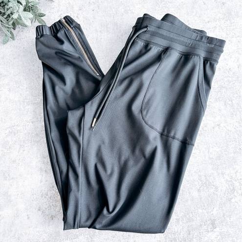 Zyia  Black Peak Zipper Athletic Jogger Size Medium