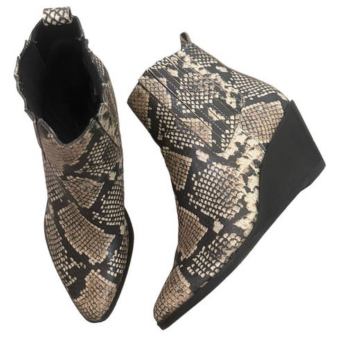 Treasure & Bond  Wedges Boots Faux-Snakeskin Print Ankle Booties Black Tan 7