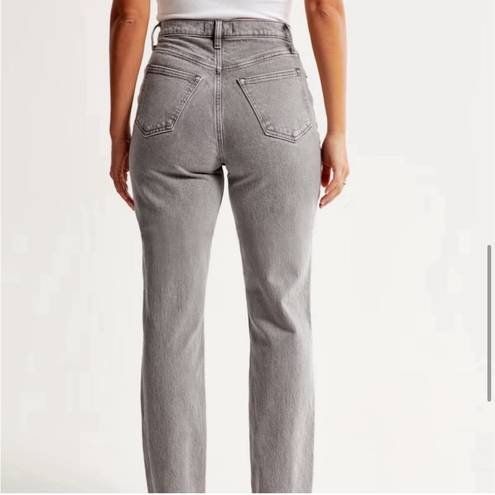 Abercrombie & Fitch  Curve Love The ‘90s Straight Ultra High Rise Gray Size 32/14