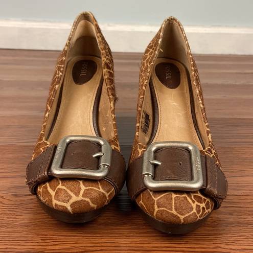 Fossil  Maddox Pump Giraffe Pattern and Stacked Heel Size 9