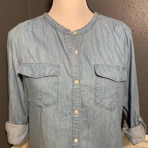 Joie Soft  dual pocket button down chambray shirt