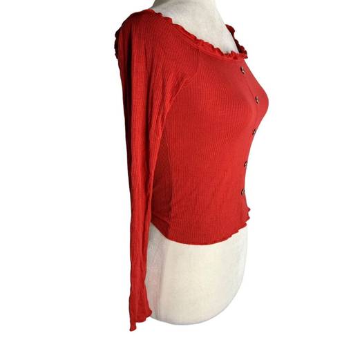 Guess  Off the Shoulder Stretch Crop Top M Red Lettuce Hem Long Sleeves Buttons