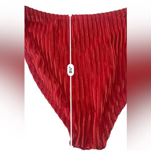 Dippin Daisy’s Swimwear DIPPIN DAISYS Revibe Red velvet Zen Astro 2 pc swimsuit bikini NEW Size small