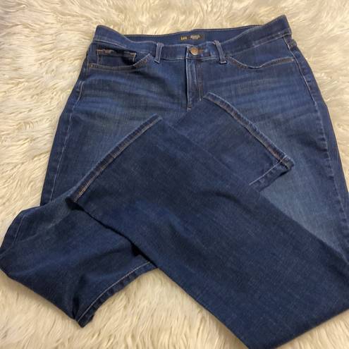 Lee  Regular Bootcut Mid Rise Jeans size 14L excellent condition inseam 32”