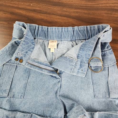 INC Jeannie Mai for  Light Wash Blue Denim Cargo Shorts Belt Size 10