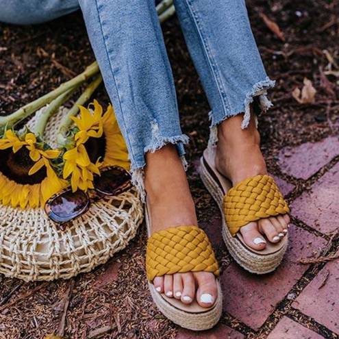 Yellow Braided One Band Platform Slip On Sandal Size 10