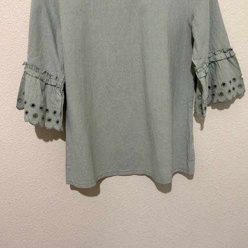 Hidden Alley  Eyelet Bell Sleeves Top Womens Size M Gauze Cotton Sage Green‎