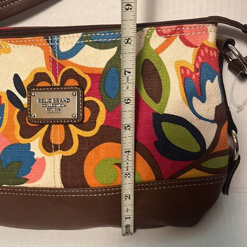 Relic New  brand collection with floral, print shoulder bag with a zipper NWT