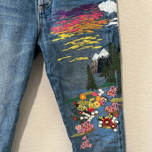 Alice + Olivia  AO LA High Rise Girlfriend Embroidered Mountain Jeans, Size 25