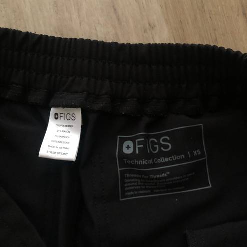 FIGS Black Yola Scrub Pants