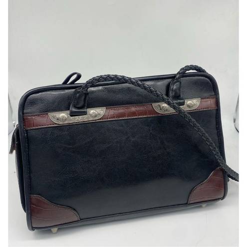 Bueno  Handbag black with lots of pockets all over the handbag. Braided shoulder