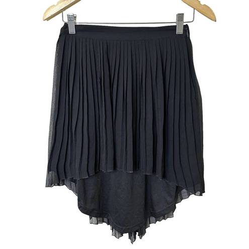 American Eagle  Womens Skirt Size 0 Black Pleated Lined Short Front Long Back