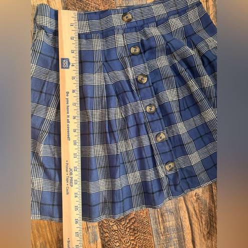 American Eagle   Blue & White Plaid Pleated Mini Skirt