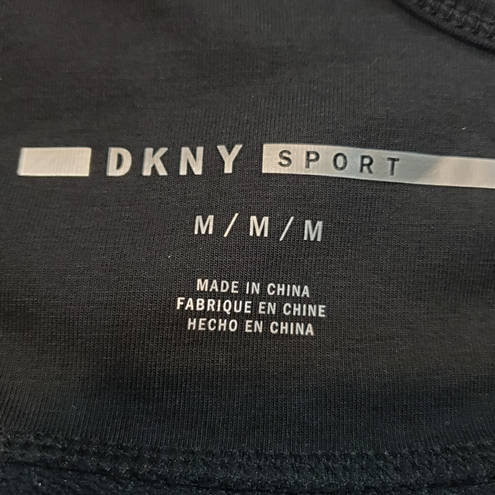 DKNY  Sports Bra Size Medium Yoga Athletic Activewear Stappy Crossback Padded Removable Pads