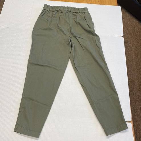 Bar III 
Women's Button Fly High Rise Tapered Pants size 6 (b8.1)