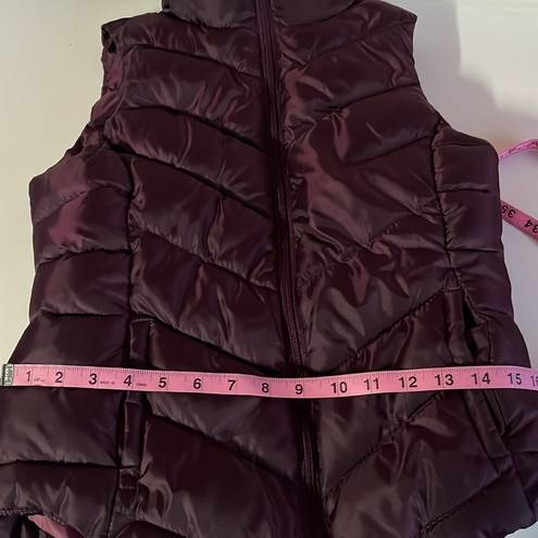 SO Puffer vest xs front pockets plum color winter sports athleisure