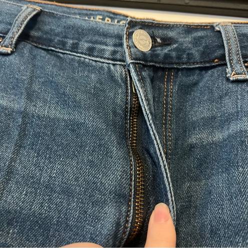 American Eagle Mom Jeans in Medium Vintage Wash Size 14 Extra Short