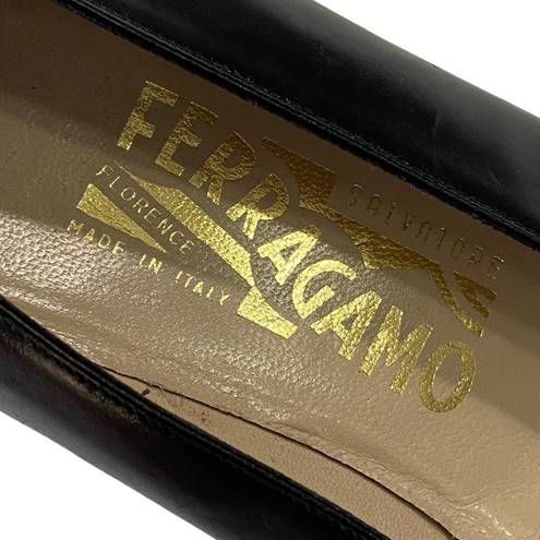 Salvatore Ferragamo  Vintage Black leather slip on pumps Size 10 Narrow