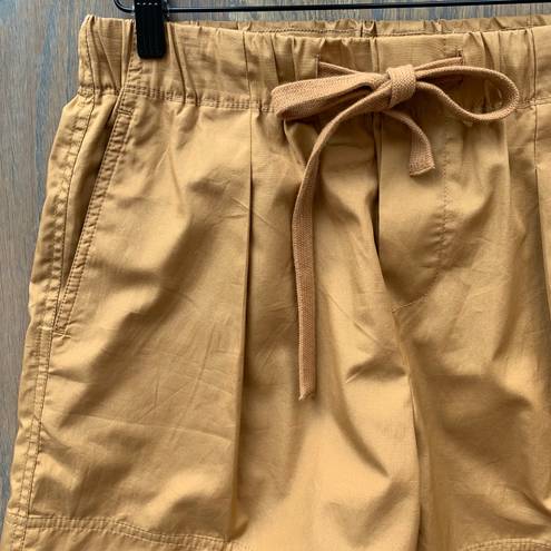 Vince NWT  Box Pleat Drawstring Shorts in Gold Ochre Size Medium