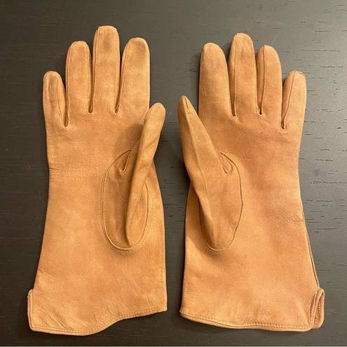 Vintage 1950s/1960s Light Tan Camel Suede Women’s Ladies Gloves