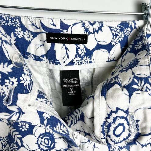 Krass&co NY &  - Blue & White Floral Capri Pants - Sz. 8