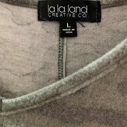 Krass&co La La Land Creative  Womens Camo Super Soft Crop Top