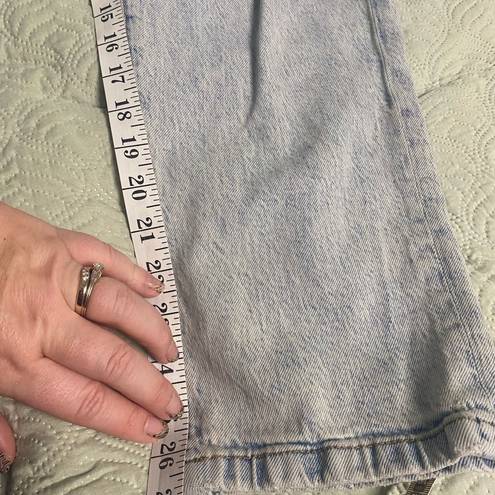 ZARA  Mom Jeans Size 10 High Waist/ Rise Light Wash