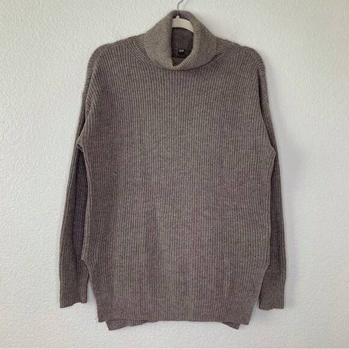 Uniqlo  Wool blend Women’s Turtleneck Sweater